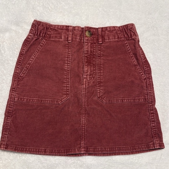 American Eagle Corduroy Mini Skirt Burgundy High Waist Pockets Sz 00 - Picture 1 of 9